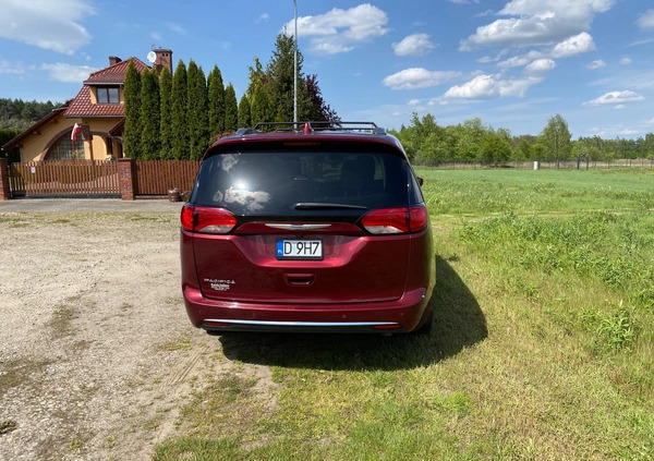 Chrysler Pacifica cena 115000 przebieg: 170000, rok produkcji 2018 z Myszków małe 781